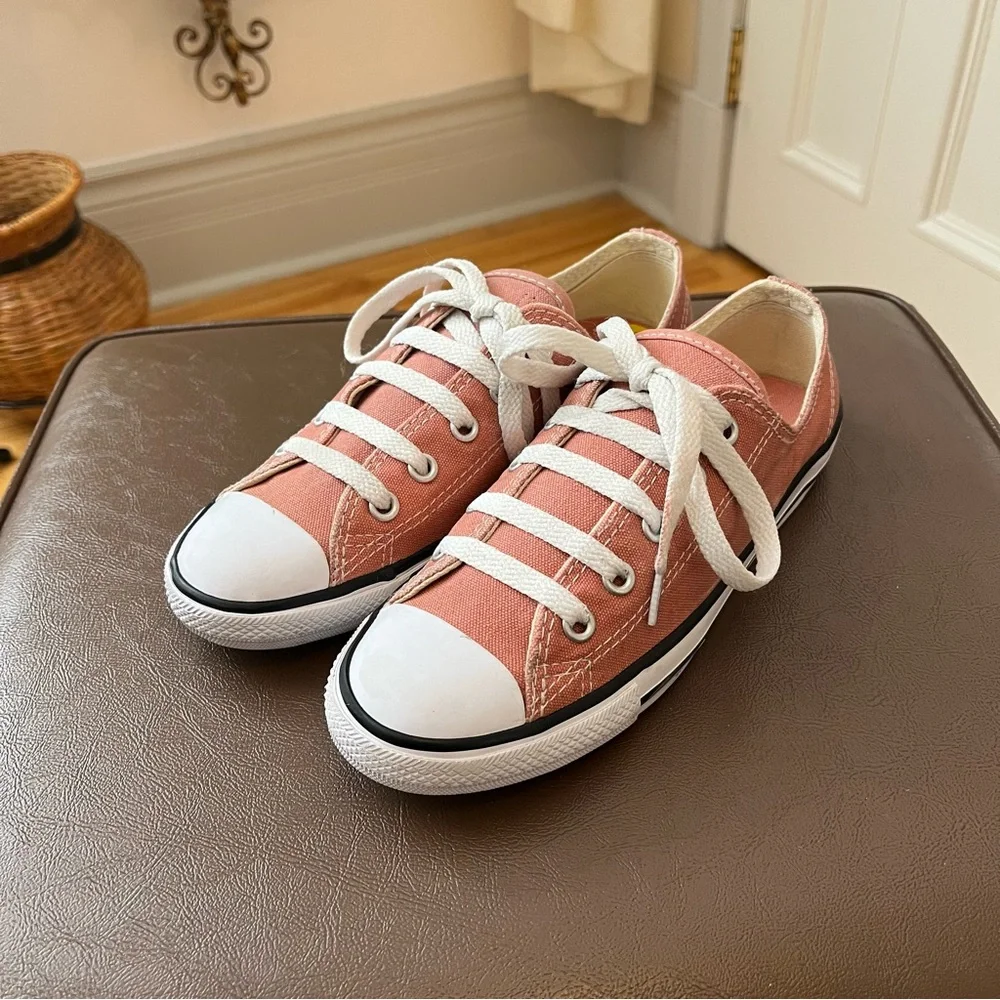 [5] Pink CONVERSE - Picture 2 of 12